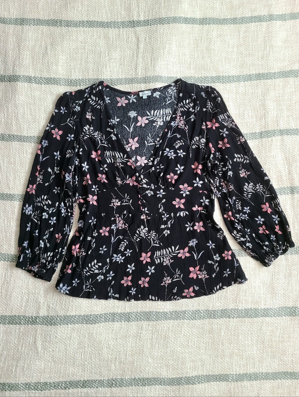 Kismet Black Floral Blouse W. Buttons